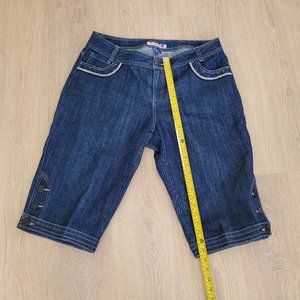 WAK jeans women's size 18  dark denim capri shorts silver detail